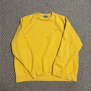 Nike Yellow Y2K Casual Crewneck Sweater Pullover Sweatshirt